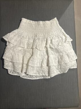 L-022-Olivaceous White Eyelet Ruffle Skirt size small